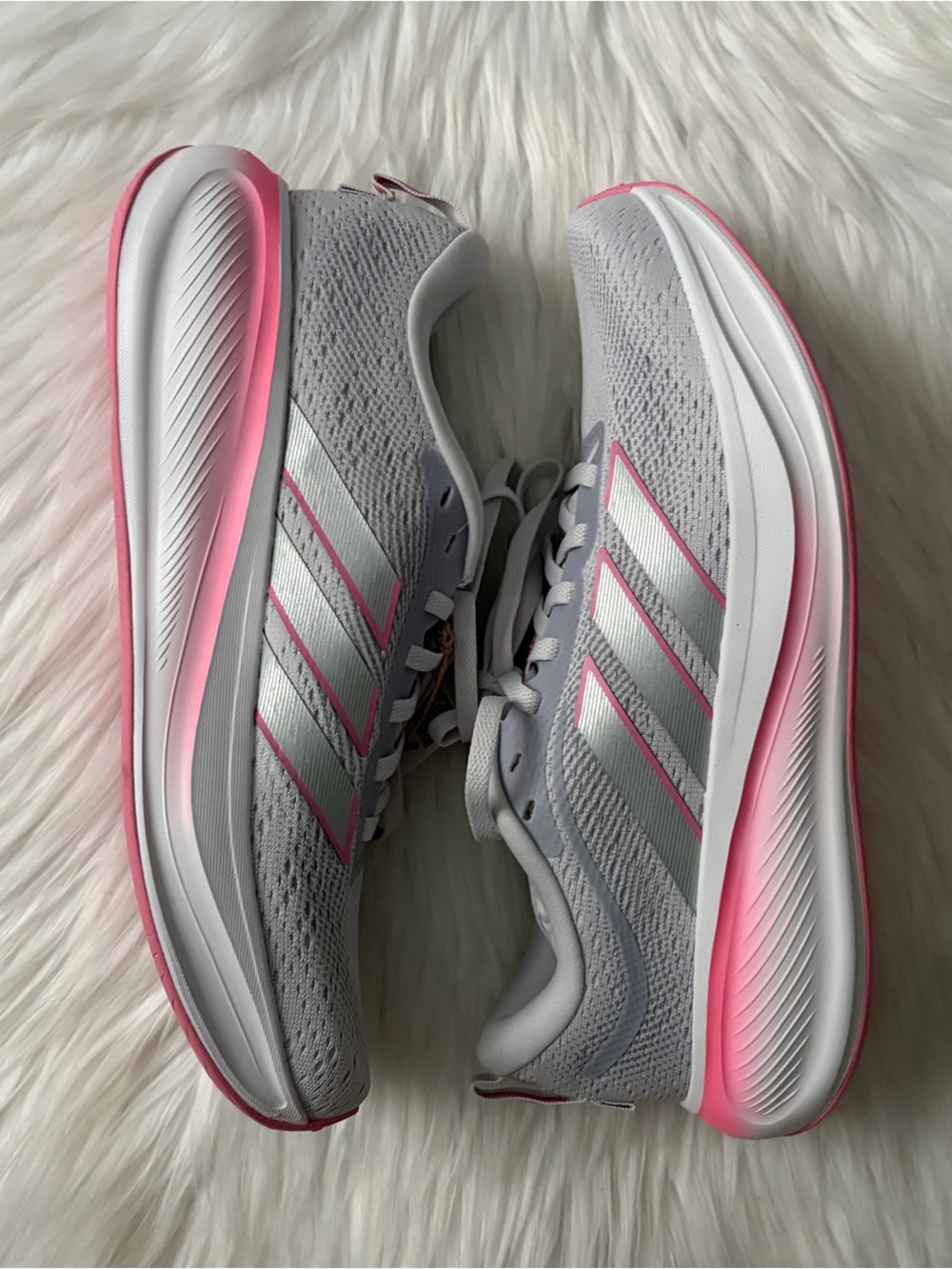 response pace running shoes
